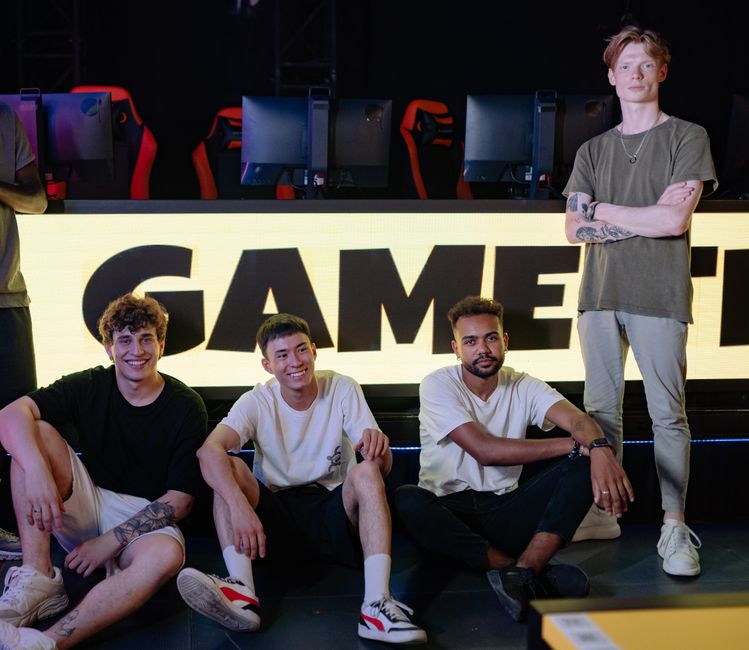 young gamers competitive tournament