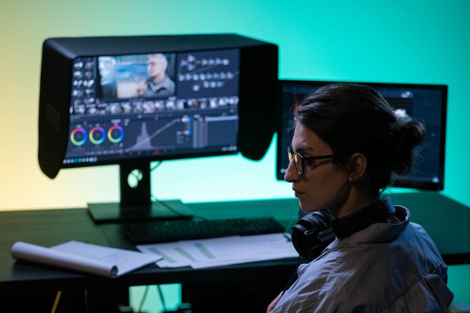 Color Grading en Videojuegos: Cómo el Color Dicta la Atmósfera y las Emociones del Jugador