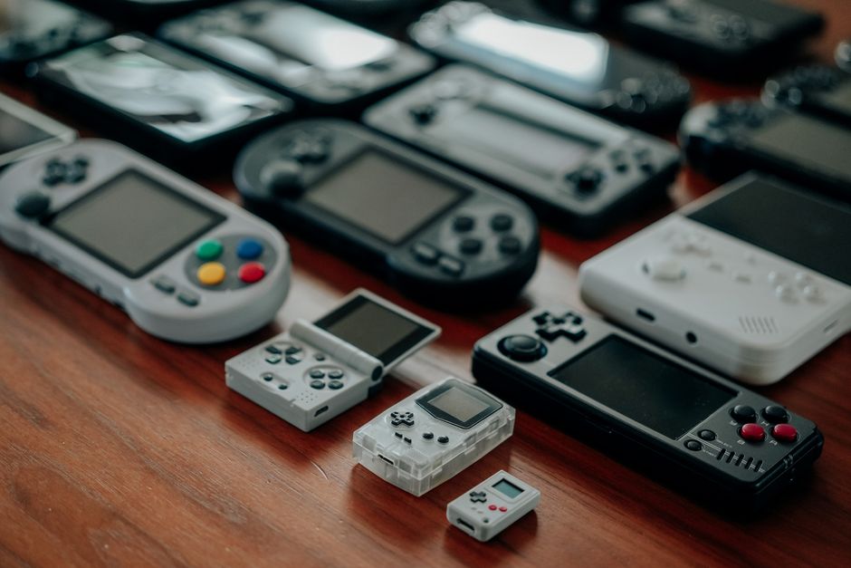 Consolas Chinas de Emulación (Anbernic, Retroid): ¿Vale Realmente la Pena en 2025?