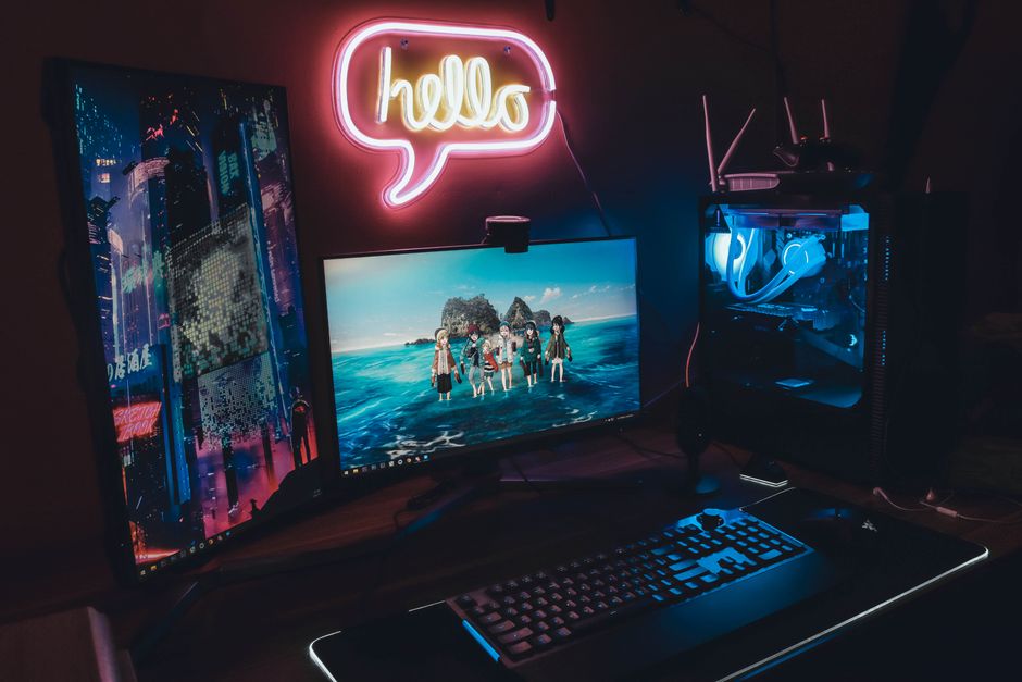 Cyberpunk Meets Silicon: Cómo la Estética Cyberpunk Redefine el Diseño de Hardware Gaming en 2025