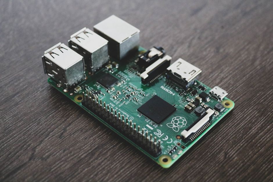 Emulación Retro Legal: Convierte tu PC o Raspberry Pi en una Máquina Arcade Clásica