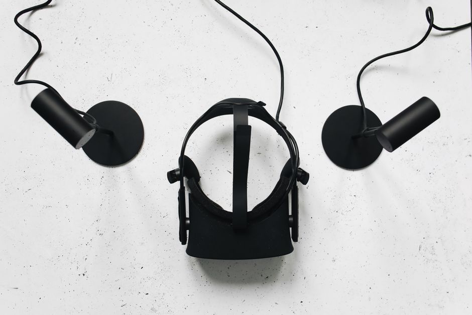 virtual reality eye movement sensors