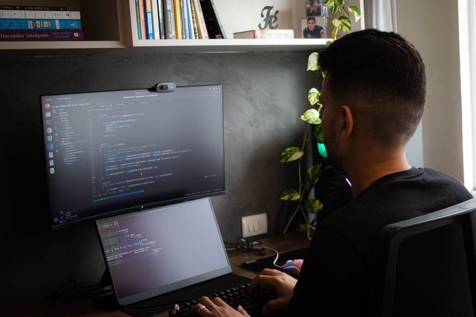 screen ergonomics posture developer workspace