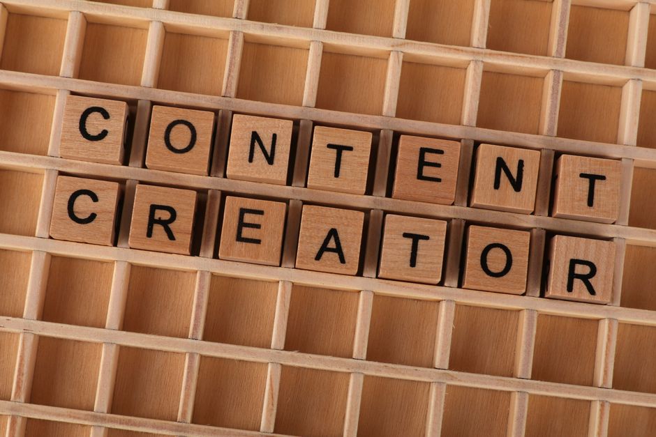 Generación Automática de Contenido en Redes Sociales: Cómo la IA Está Redefiniendo el Juego para Creadores Independientes
