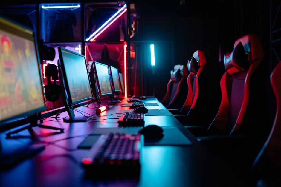 online multiplayer game server infrastructure