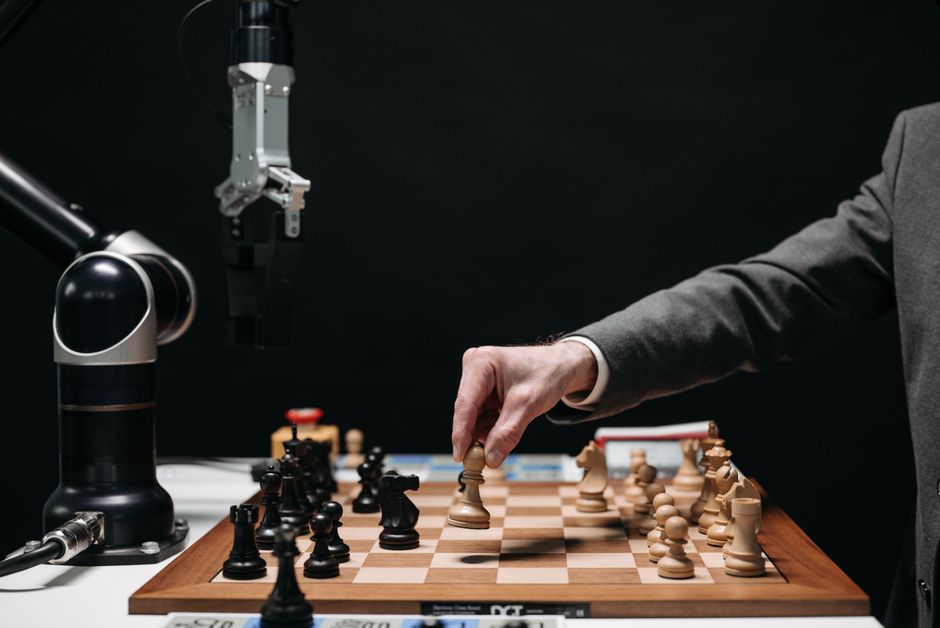 Inteligencia Artificial vs Humanidad: Un Análisis sobre las Probabilidades de Supervivencia