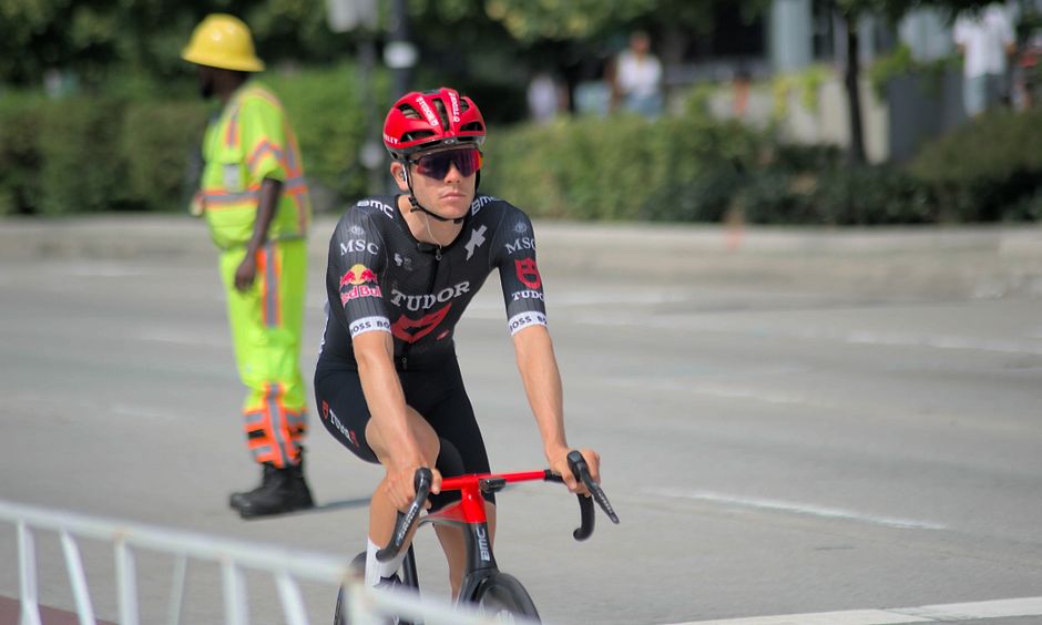 cycling management simulation sport