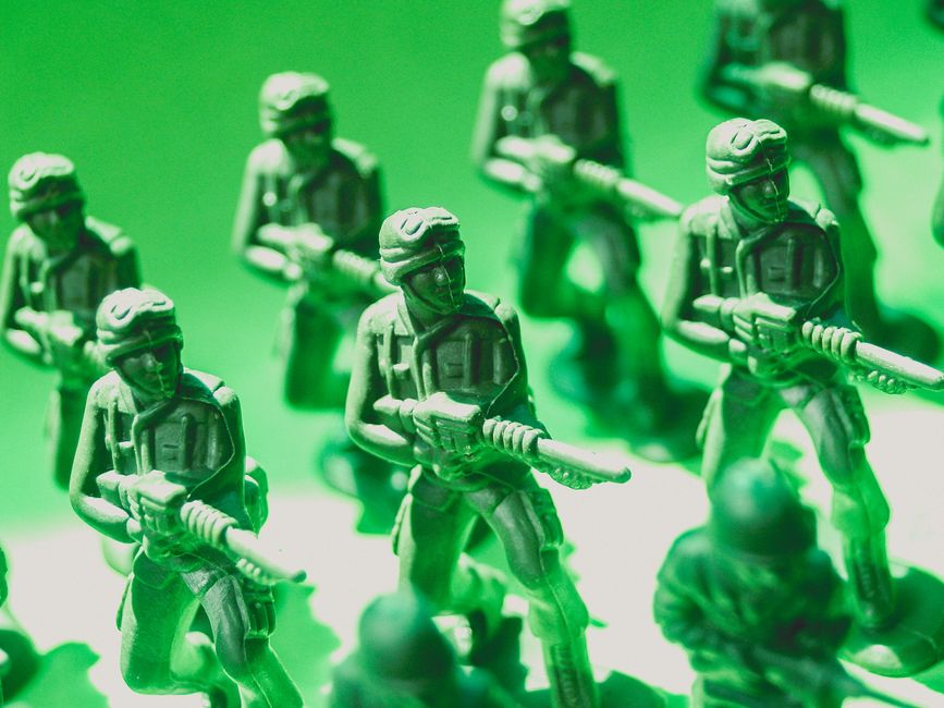 Juegos de Guerra: Estrategia, Historia y Evolución del Género Más Competitivo