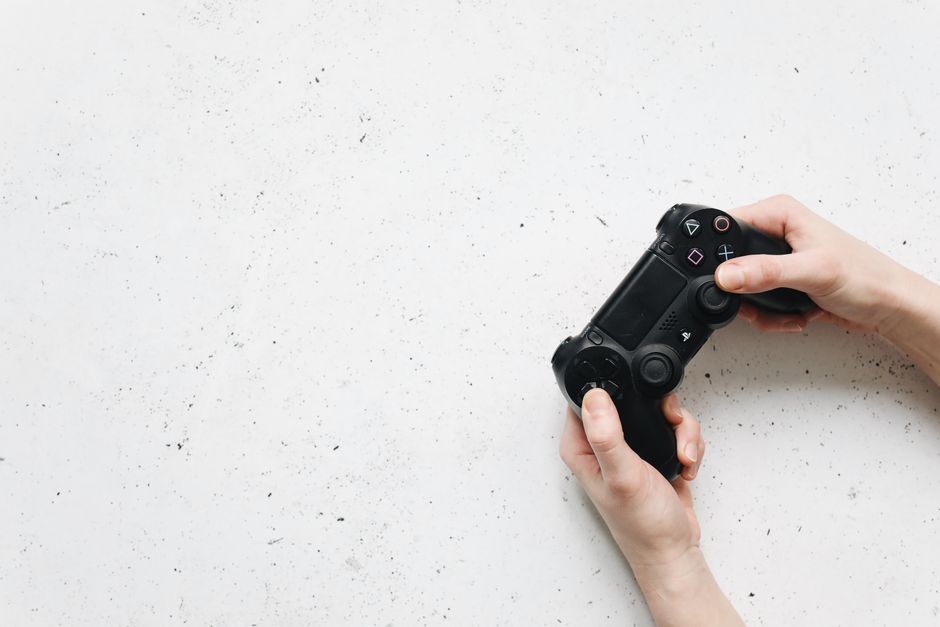 Análisis técnico profundo: DualSense Edge vs Xbox Elite Series 2 - Comparativa de hardware gaming premium