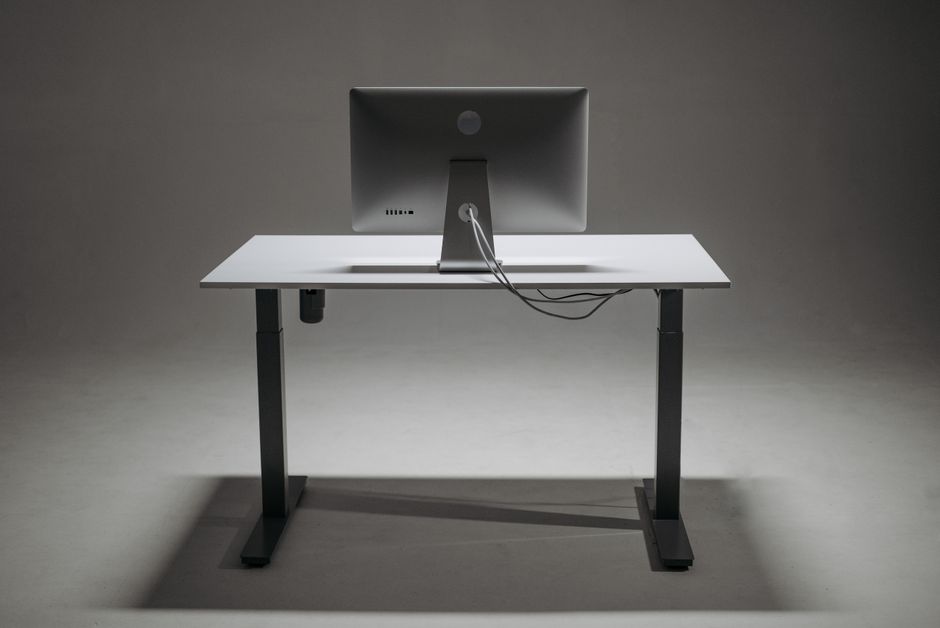 Mesas Gaming Elevables: Ergonomía y Salud para Largas Sesiones de Juego