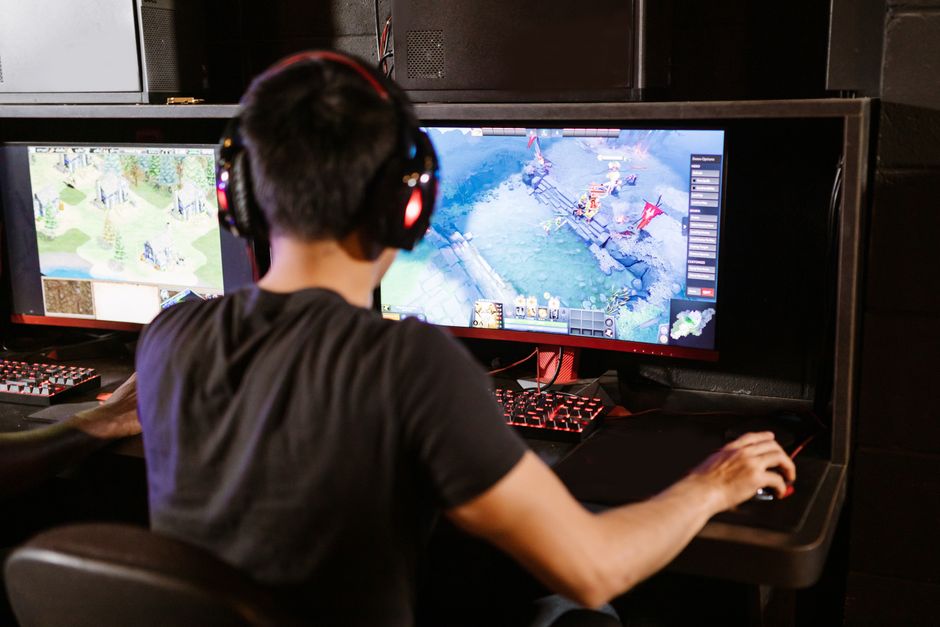 Monitores Gaming 2024-2025: Guía de Compra de las Mejores Pantallas para Jugadores
