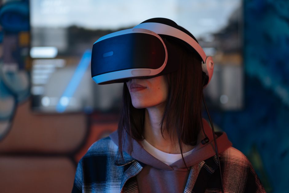 Sora de OpenAI: La Revolución de las Cinemáticas Generadas por IA que Está Transformando la Industria de Videojuegos