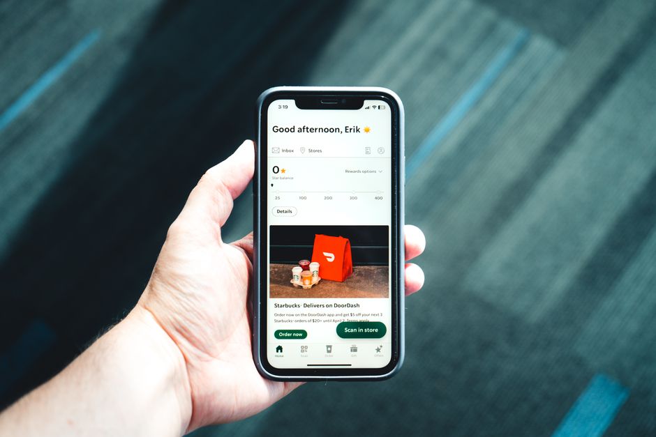 Suscripciones de Juegos Móviles: Cómo Apple Arcade y Google Play Pass Revolucionan la Industria