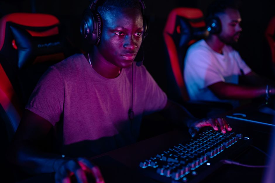 gaming audience streaming live