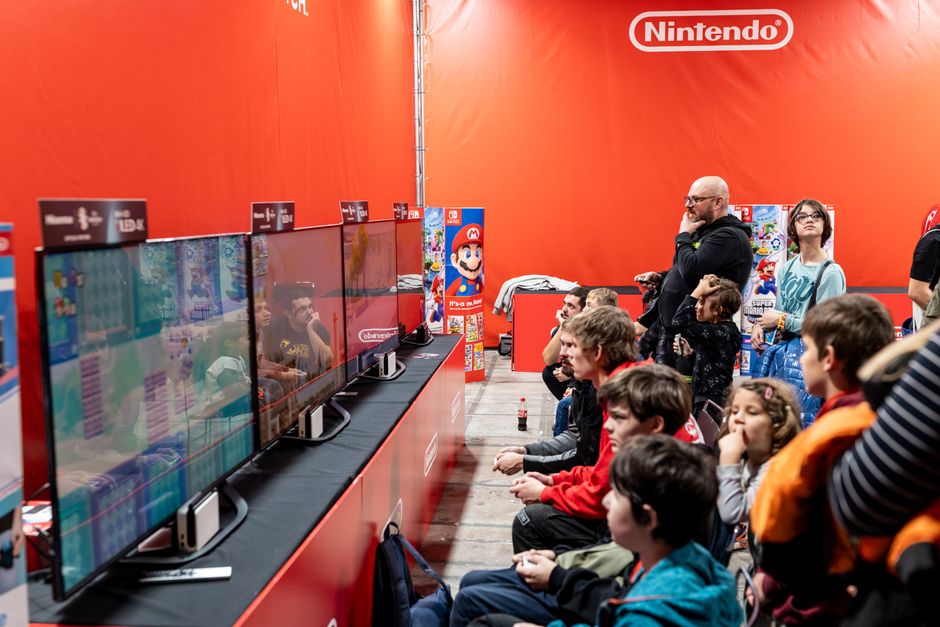 game developer booth exhibition setup